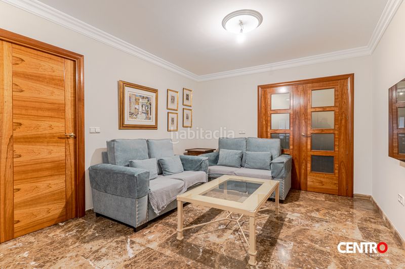 Foto a8caf62e-593f-4ca6-baf7-4c84d3055139. Pis amb calefacció aparcament a Barrio de Zaidín Granada