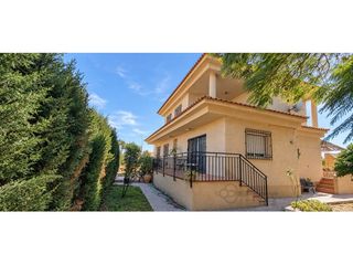 Chalet  Avenida europa. Chalet en lorca