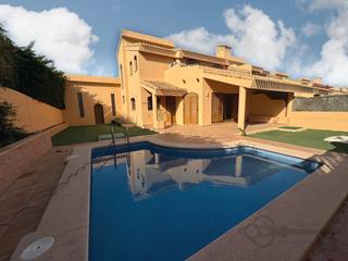 Chalet  N/a. Chalet en la manga club