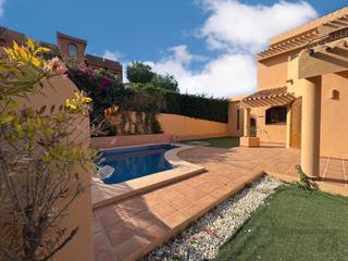 Chalet  N/a. Chalet en la manga club