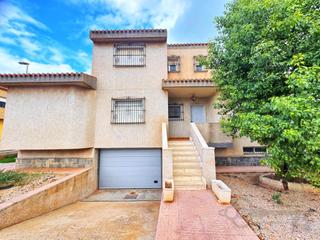 Xalet  Paseo miguel hernandez-urrutias. Chalet en los urrutias