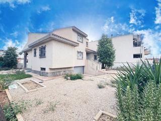 Chalet  Paseo miguel hernandez-urrutias. Chalet en los urrutias