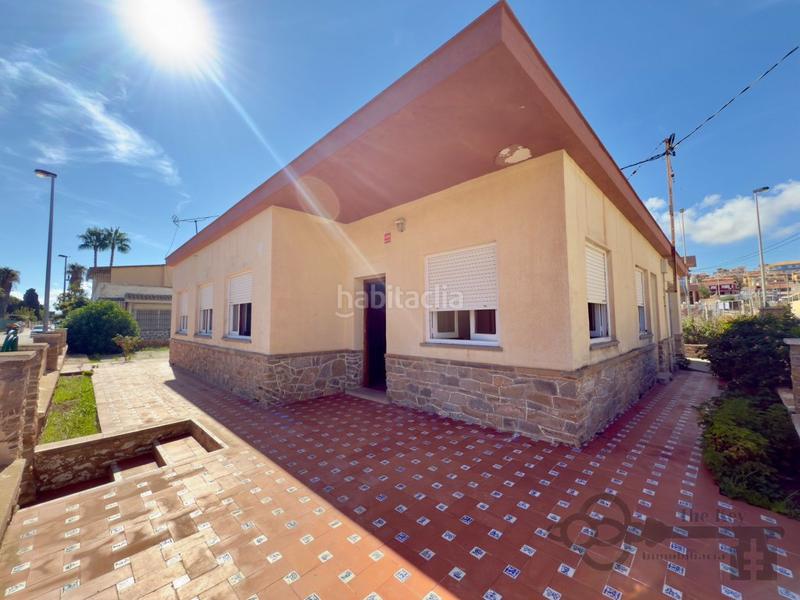 Foto b0fbf891-943a-4cb9-93bc-04d7ea5a1495. Xalet amb aparcament a Los Urrutias Cartagena