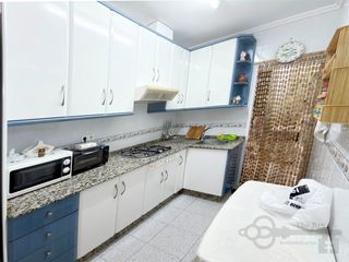 Casa  Calle villamartin-estrecho s.g.. Planta baja en el estrecho de san gines