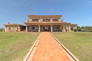 Country house in Llucmajor Interior. Bonita propiedad  con licencia vacacional en mallorca.