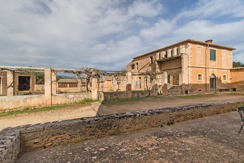 Foto 730c0374-a1ea-42ee-aba6-aea6cb910d41. Bauernhof mit kamin in Sant Joan