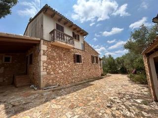 Country house  Carretera campos. Finca rústica a reformar en campos, mallorca.