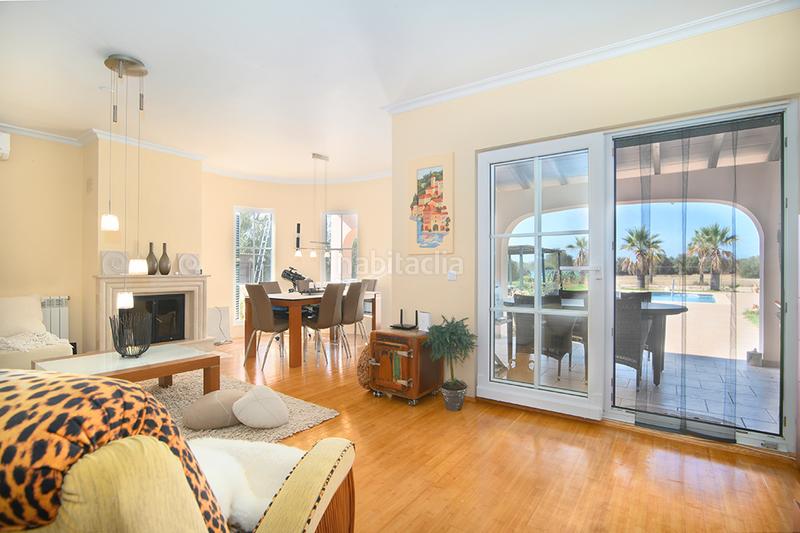 Foto 021de8b9-a5c0-4eea-a027-56d0de24025c. Masia amb xemeneia calefacció a Llucmajor interior Llucmajor