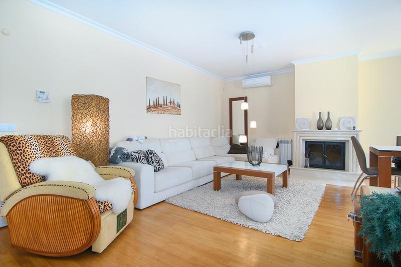 Foto f8ccbf7f-4e20-4ad0-a207-e2c1cb252fa9. Masia amb xemeneia calefacció a Llucmajor interior Llucmajor