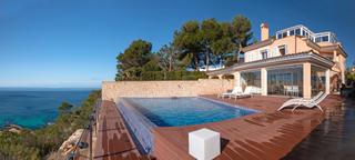 Towny house in Maioris-Puig de Ros. Fabulosa villa sobre el mar, urbanización puig de rós, mallorca.