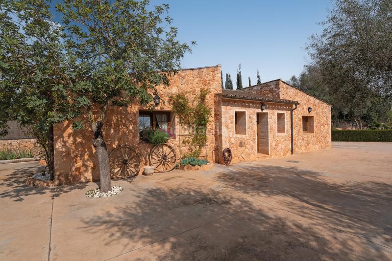 Foto 7980f0ed-1435-4705-bae6-ee68e2bcad78. Mas avec cheminée chauffage parking piscine dans Llucmajor interior Llucmajor