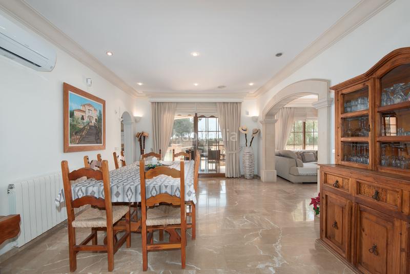 Foto deaba685-941a-464d-8ab7-3c8677f74bba. Mas avec cheminée chauffage parking piscine dans Llucmajor interior Llucmajor