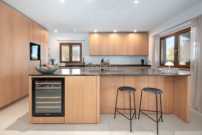 Foto 51f41370-a70e-4c1f-a5d5-06f9a3a57997. Casale con camino riscaldamento parcheggio piscina in Llucmajor