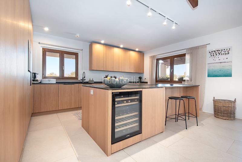 Foto ba2500ed-34a7-40e2-a716-7db7fbafcc16. Casale con camino riscaldamento parcheggio piscina in Llucmajor