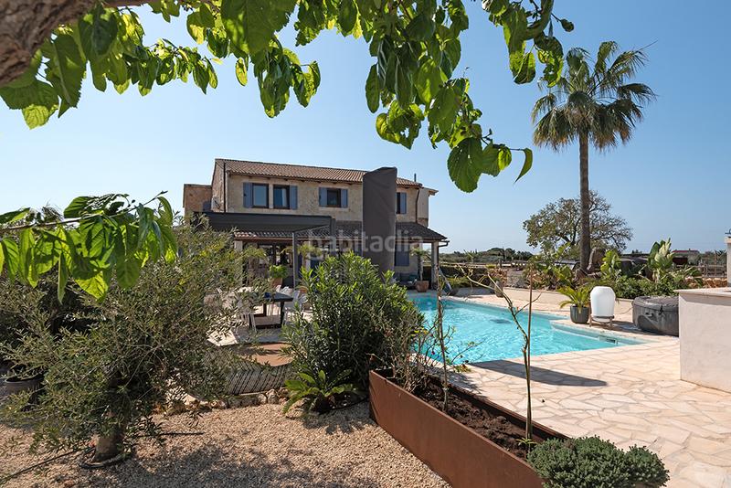 Foto d3ed7471-3afc-4e83-b3da-246050813c46. Casale con camino riscaldamento parcheggio piscina in Llucmajor