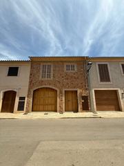 Maison jumelée à Carrer rafal, d'es 50. Casa adosada en binali, mallorca.