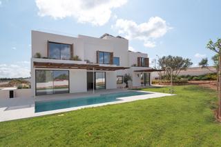 Chalet in Son gual-a 12. Bonita vivienda de obra nueva en son gual, mallorca.
