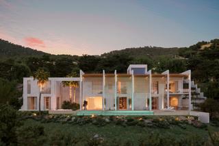 Chalet à Calvià Poble. Villa de lujo en construcción en camp de mar.