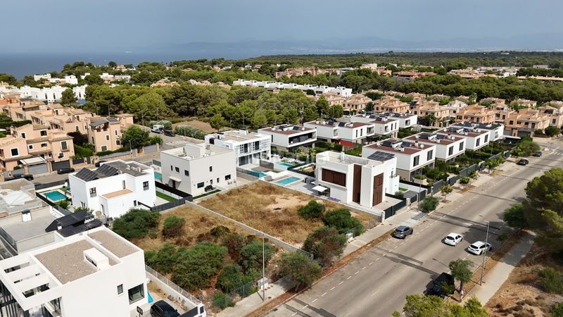 Foto 504c61e1-0028-4a1b-827d-3eb51450ba53. Terreny residencial a avinguda dels ocells 9b a Maioris-Puig de Ros Llucmajor