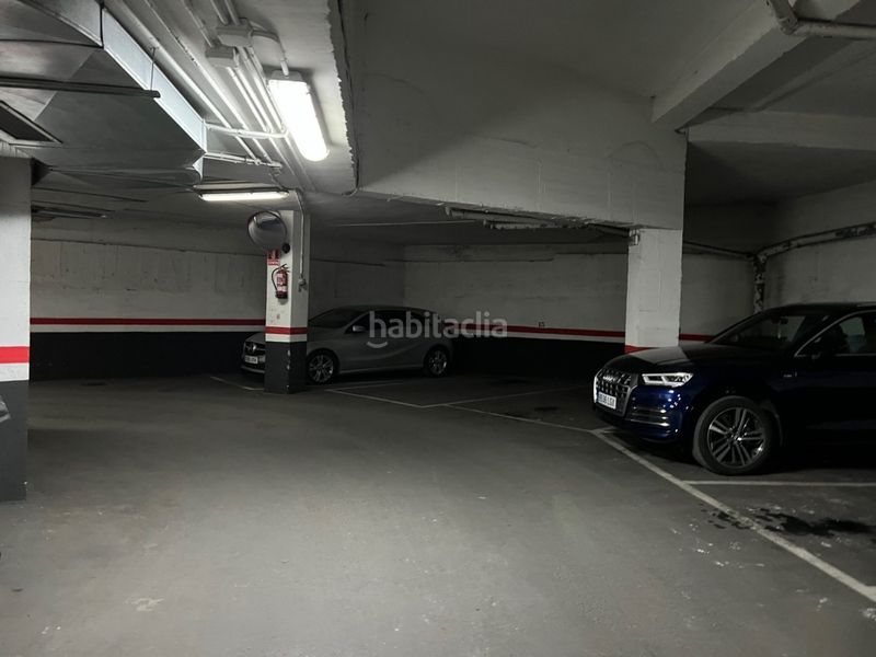 Foto f7968c07-8b97-438b-983a-55ce2d3d2569. Aparcament cotxe a calle embajadores 105 a Delicias Madrid