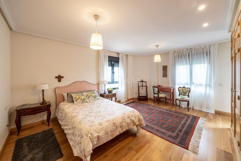 Foto 2209f5b2-1cb0-4e75-9f61-dcbf84fa874f. Xalet amb piscina a Sevilla la Nueva