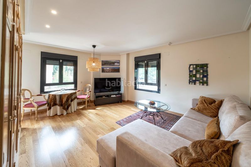 Foto 277dc64c-88db-4602-b82f-03cdfa4e707e. Xalet amb piscina a Sevilla la Nueva