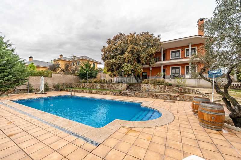 Foto 71977a43-1af2-47bf-973e-110a706b5f92. Xalet amb piscina a Sevilla la Nueva