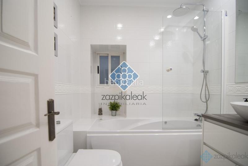 Foto a34384f3-577c-4e7f-925a-ee4e5ba2c0a8. Miete etagenwohnung mit heizung in Casco Viejo Bilbao