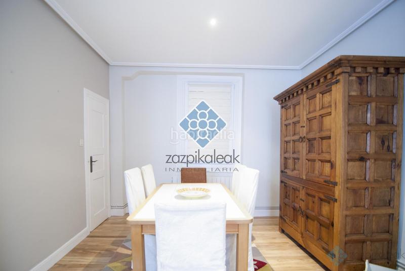 Foto f108402f-3a80-481c-b2d7-684482292a10. Miete etagenwohnung mit heizung in Casco Viejo Bilbao