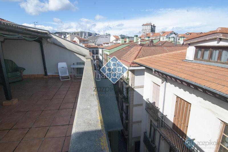 Foto 02e02ada-7f9d-4e6e-b845-ce1ae3bc89b3. Piso  en Casco Viejo Bilbao