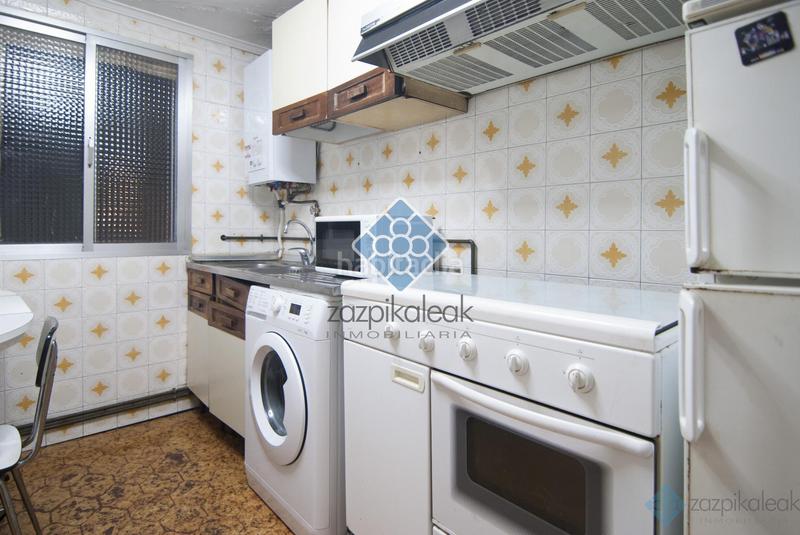 Foto bbeb8254-ed2f-4b0b-8cb3-f32df0281b6f. Piso  en Casco Viejo Bilbao