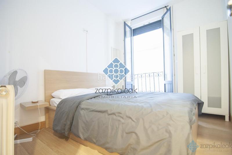 Foto 4b80a3f6-5e67-45ab-9f82-3e19323c2f25. Flat with heating in Casco Viejo Bilbao