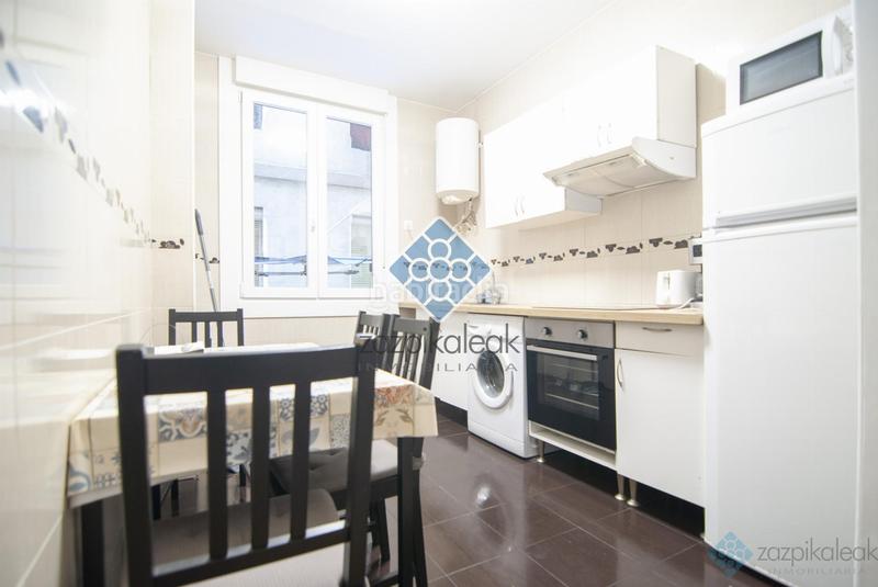 Foto d95f2f36-8475-4bd5-9bd8-9bb179d7ca3a. Flat with heating in Casco Viejo Bilbao