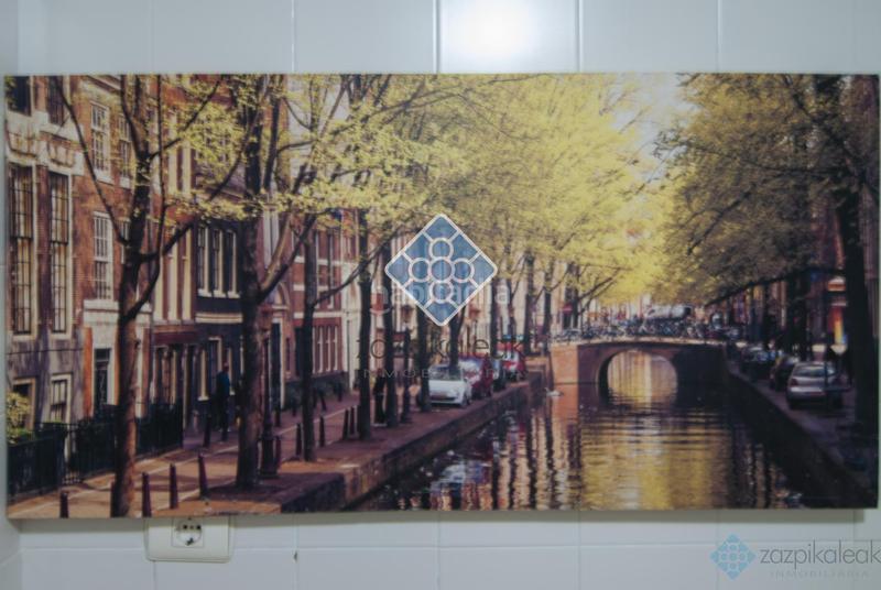 Foto d2952067-a80a-4fb9-817c-962628f4e0c4. Pis a Casco Viejo Bilbao