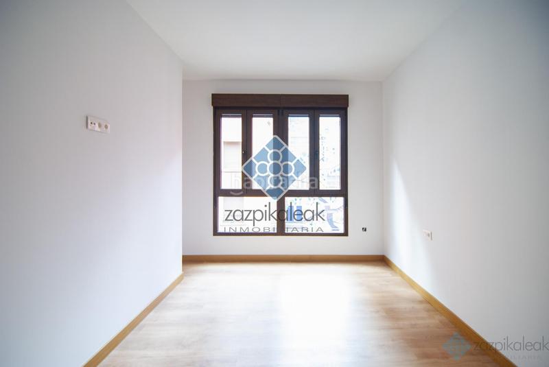 Foto b0fec7b6-02de-46ae-9d5a-b8f691fe36b2. Piso  en Iturralde Bilbao