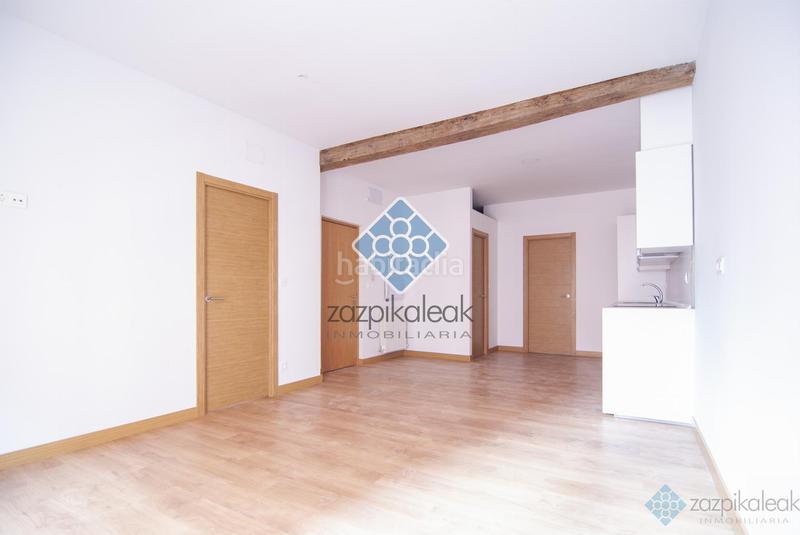 Foto dfe099f4-43ca-46d1-9cf5-a3e097216839. Piso  en Iturralde Bilbao