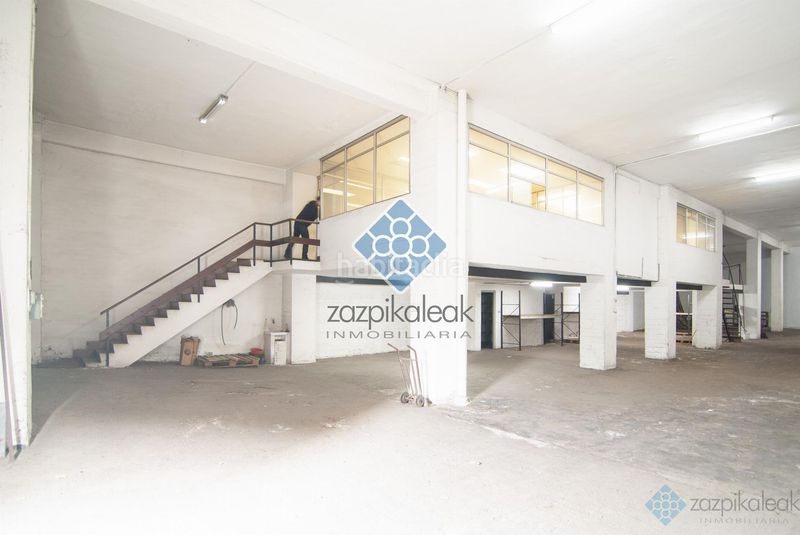 Foto c7f6bd25-7535-46b0-b834-1bbe07f0af3d. Local comercial a Begoña Bilbao