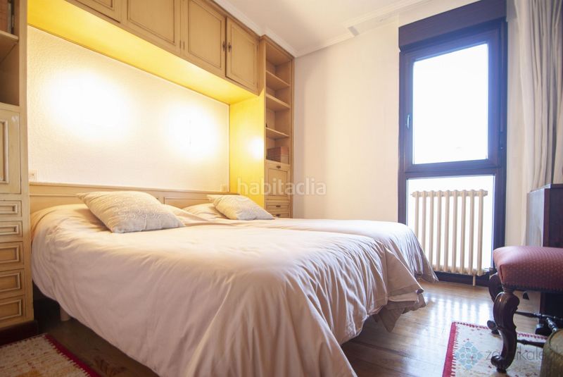 Foto 0d233002-457c-4622-8794-c5a346284066. Pis amb calefacció aparcament a Solokoetxe Bilbao