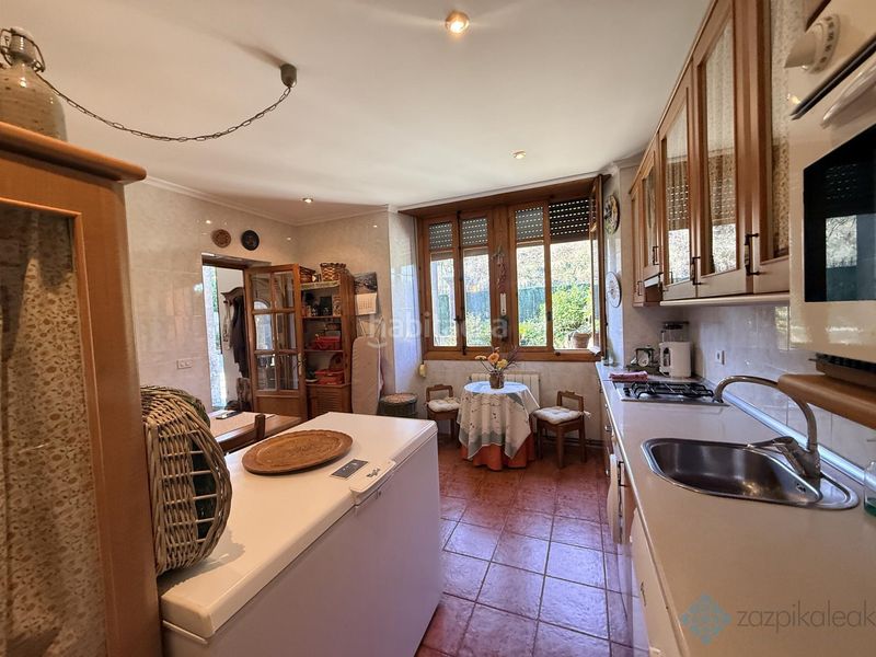 Foto 97bfae12-d39b-48fb-8438-dd1ec57c9fc7. Casa amb calefacció aparcament a Arrankudiaga / Zollo