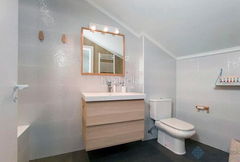 Foto e8d52de7-e1ee-4855-a1a9-5e0bcd3f44a4. Chalet with heating parking in Mungia