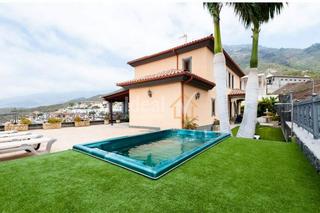 Xalet a Torviscas Centro y Alto. Exclusiva villa con vistas al mar en roque del conde
