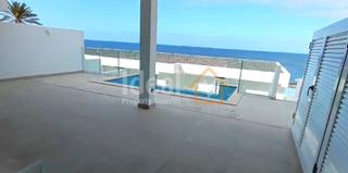 Apartament a Costa del Silencio. Obra nueva en primera línea de mar con vista frontal al oceano e