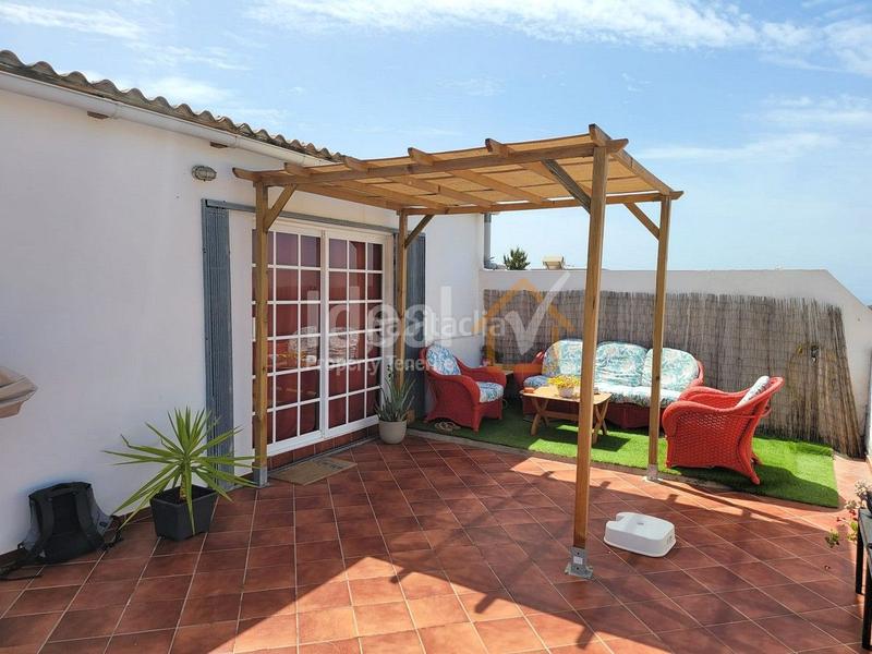 Foto c1adf082-76d7-4d65-8114-4bc7b87a3024. Maison dans Buzanada Arona