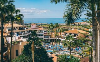 �tic en Golf del Sur - Amarilla Golf. �tico de cuatro dormitorios en el aparthotel park albatros en go