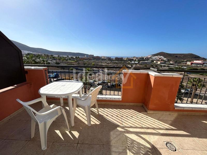 Foto 12be42e5-c447-4cbc-a081-b8950b47af64. Attico in Los Cristianos Arona