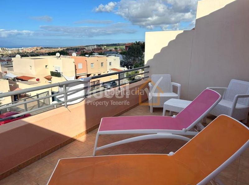 Foto 357d6d07-def9-4a7c-a231-a32bafac9381. Casa a schiera in Playa Fañabé Alto Adeje