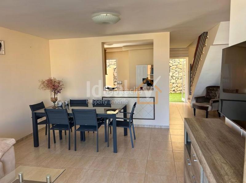 Foto 5eb24d43-ae17-431d-9eb6-cdc99676424b. Casa a schiera in Playa Fañabé Alto Adeje