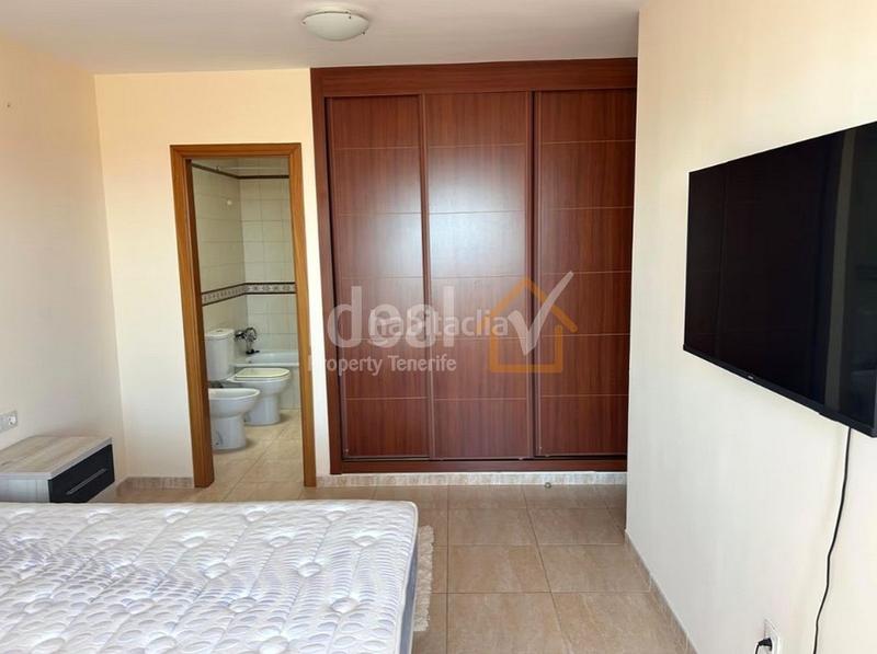 Foto 8f6379a6-228e-4abc-a376-d2182052b7d7. Casa a schiera in Playa Fañabé Alto Adeje