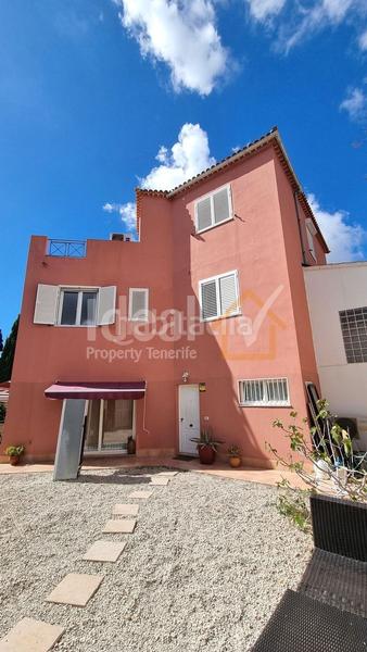 Foto 1a8c275d-0a53-4945-988e-e03e544941a8. Casa in La Camella Arona