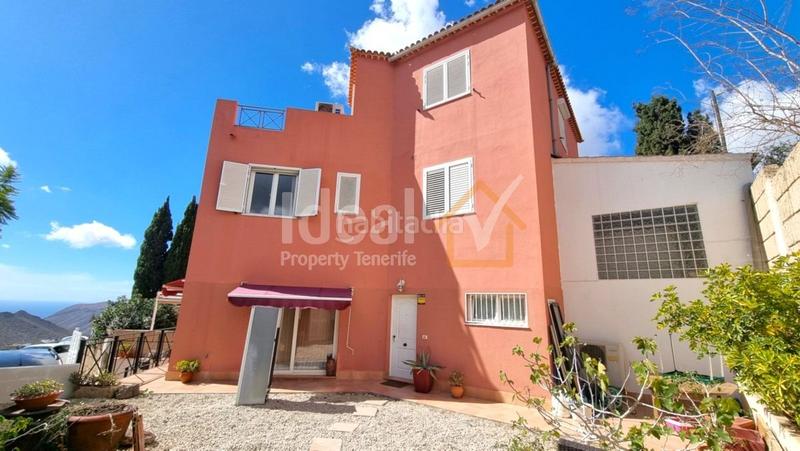 Foto 27591b60-7450-4846-ba3e-6163cf216e74. Casa in La Camella Arona